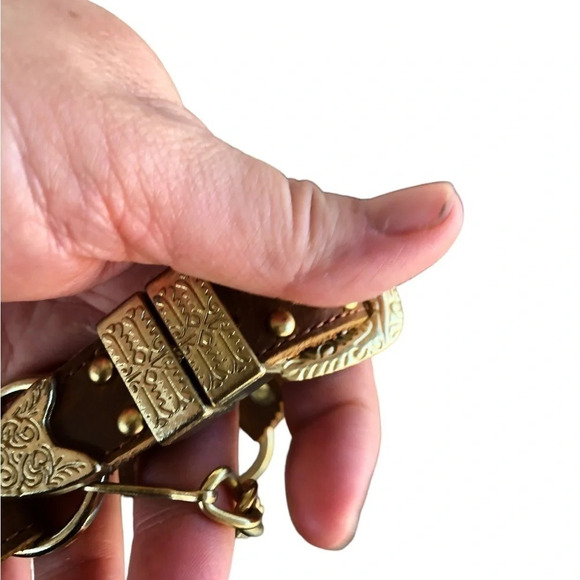 Cowgirl / cowboy western brown and gold studs dog collar - Picture 2 of 8